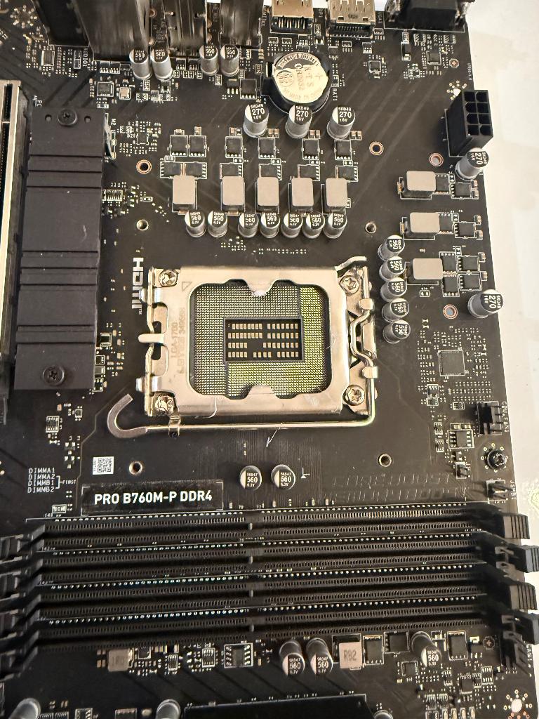 Msi pro 760m ddr4 moederbord, Computers en Software, Moederborden, Ophalen, Zo goed als nieuw, DDR4, Lga 1700