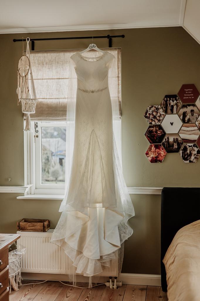 Monica Lorretti bruidsjurk maat 36, Kleding | Dames, Trouwkleding en Trouwaccessoires, Zo goed als nieuw, Trouwjurk, Ophalen