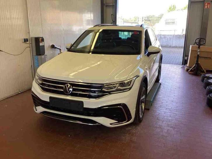 Volkswagen Tiguan 1.4 TSI eHybrid R-Line 2X 245 ch automatiq, Autos, Volkswagen, Entreprise, Tiguan, Hybride Électrique/Essence