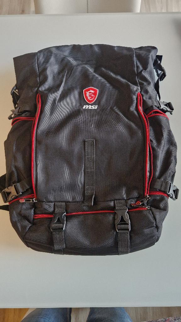 MSI laptop rugzak voor 18,4 inch laptop NIEUWSTAAT, Computers en Software, Laptoptassen, Zo goed als nieuw, Rugzak, 17 inch of meer
