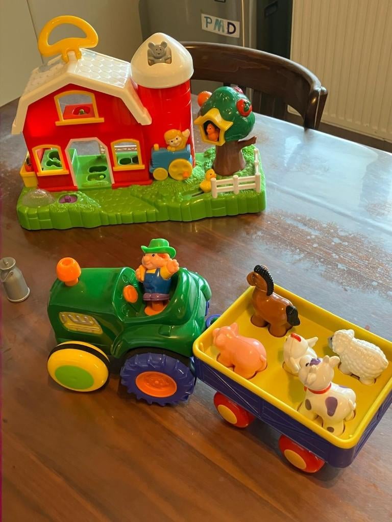 Fisher Price boerderij + rijdende tractor + boerderijdieren, Ophalen, Met geluid