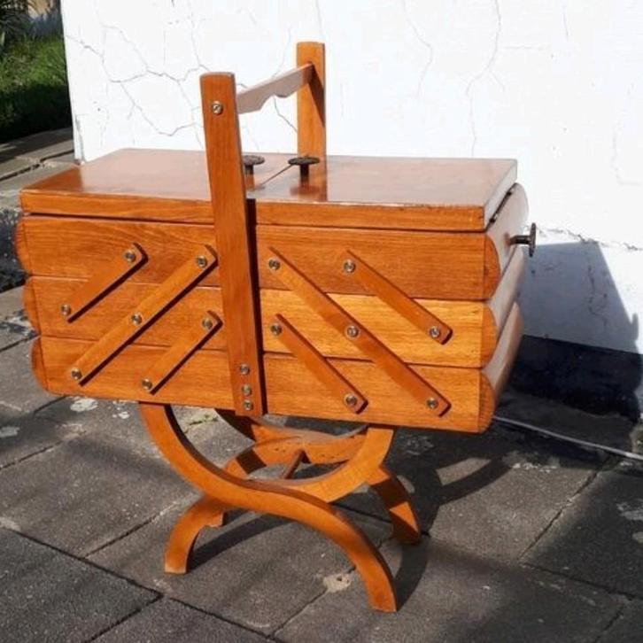 ⭐️ mooie vintage grote gelakte houten naaidoos 1950-1960, Huis en Inrichting, Woonaccessoires | Kamerschermen, Nieuw, Ophalen