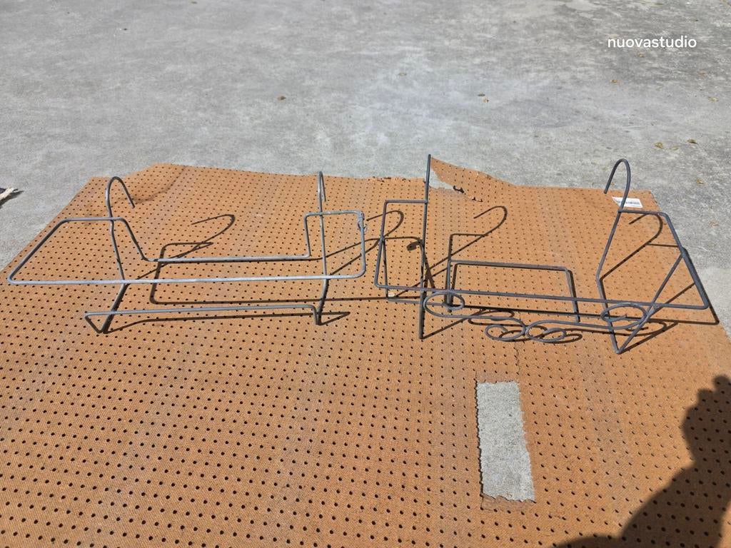 2 metalen balkon bloembakhouders plantenbak steunen, Tuin en Terras, Kunststof, Minder dan 30 cm, Minder dan 60 cm, Vierkant