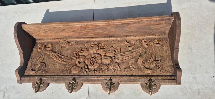 A vendre. Magnifique archelle mural. Bois sculptée, Maison & Meubles, Accessoires pour la Maison | Portemanteaux, Bois