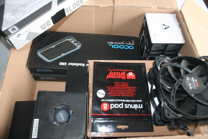 koelers voor amd / intel radiator fans, Informatique & Logiciels, Refroidisseurs d'ordinateur, Enlèvement