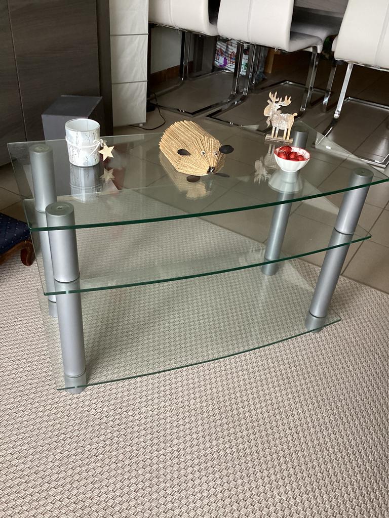 meuble tv verre  - 3 étages - design- parfait état, Maison & Meubles, Armoires | Mobilier de télévision, Utilisé, Moins de 100 cm