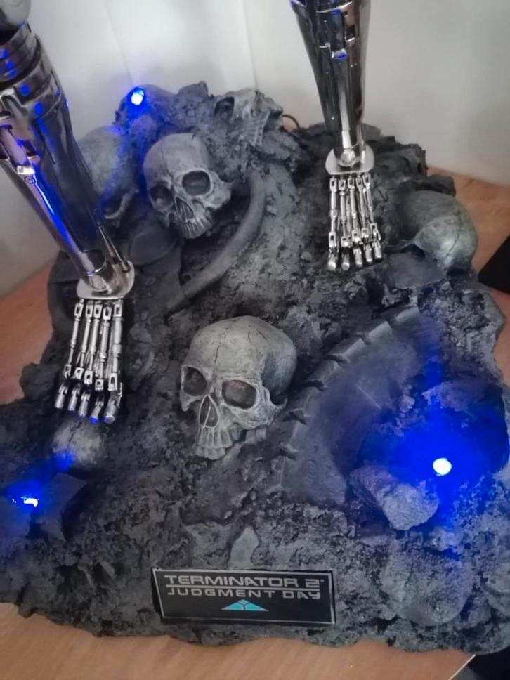 Terminator 2 T-800 Endoskeleton 1:2 Sideshow, Collections, Cinéma & Télévision, Comme neuf, Enlèvement