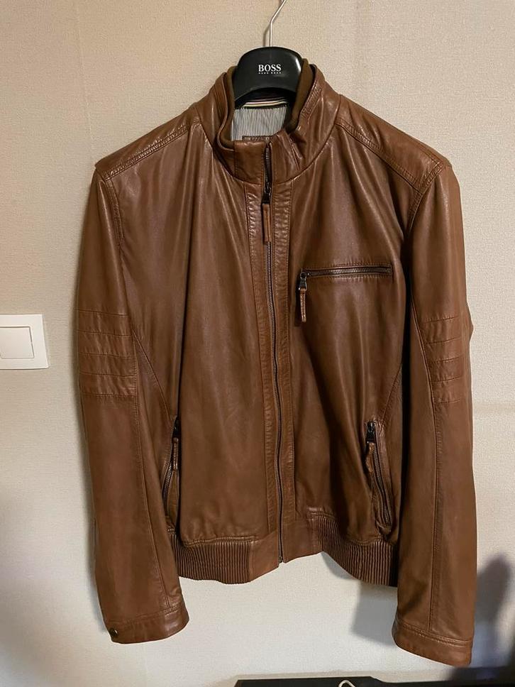 Veste en cuir Hugo Boss de luxe (taille L) en parfait état, Vêtements | Hommes, Vestes | Été, Comme neuf, Taille 52/54 (L), Autres couleurs