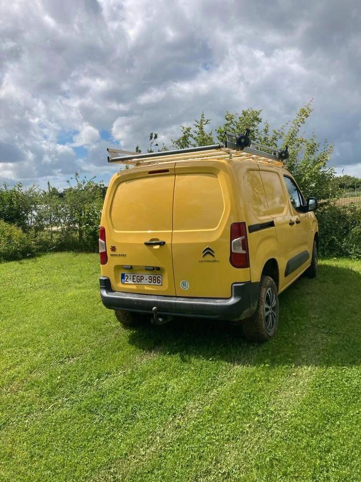 Berlingo DANGEL 4X4, Autos, Camionnettes & Utilitaires, Particulier, 4x4, ABS, Caméra de recul, Airbags, Android Auto, Bluetooth