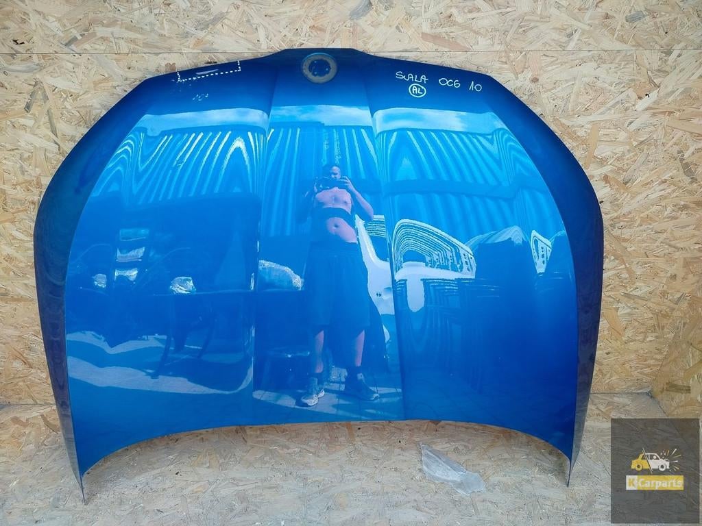 Capot de moto Skoda Scala, Infoline@skoda-auto.cz, Tr. Vaclava Klementa 869
293 01  Mlada Boleslav, CZ, Utilisé, Skoda