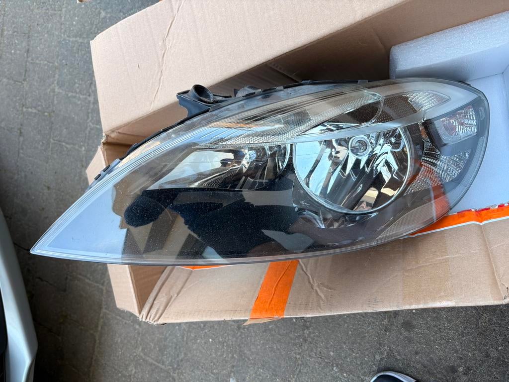 phare volvo V 40, Autos : Pièces & Accessoires, Enlèvement ou Envoi, Volvo