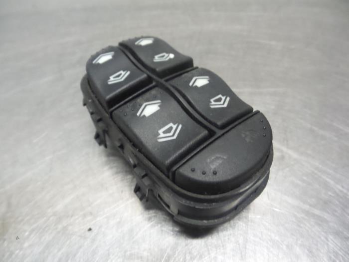 Elektrisch Raam Schakelaar van een Ford Focus (Focus 98-), Auto-onderdelen, Dashboard en Schakelaars, Ford, Gebruikt, 3 maanden garantie