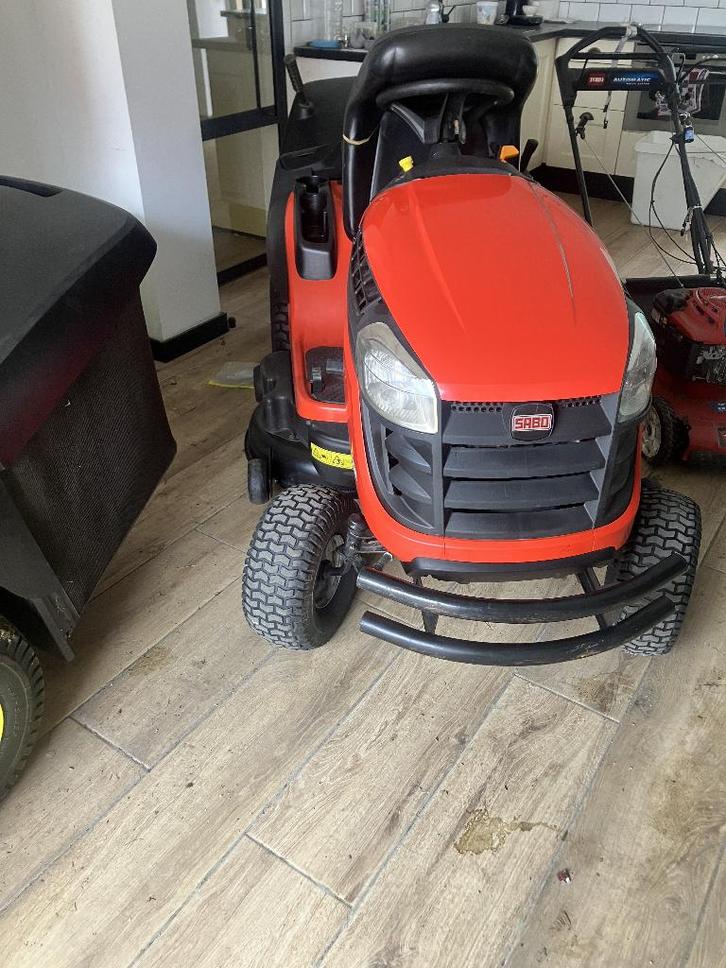 zitmaaier sabo / john deere, Tuin en Terras, Zitmaaiers, Gebruikt, 90 tot 120 cm, Elektrische starter, Opvangbak, Ophalen