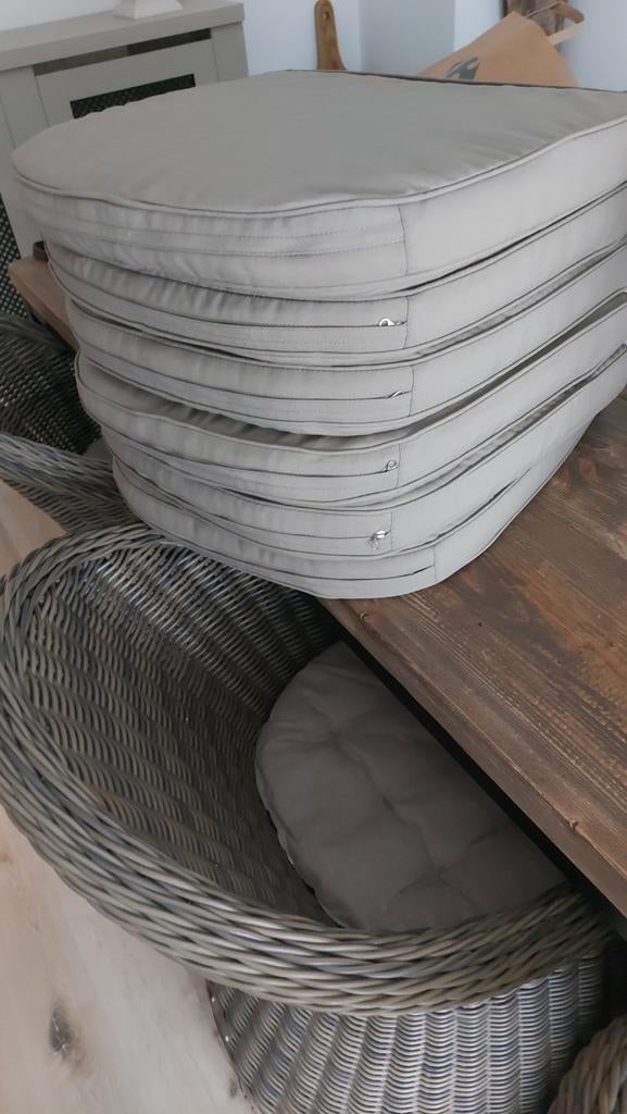 AF TE HALEN VOOR 10 EURO ! 6 stoelkussens voor buiten, Tuin en Terras, Ophalen