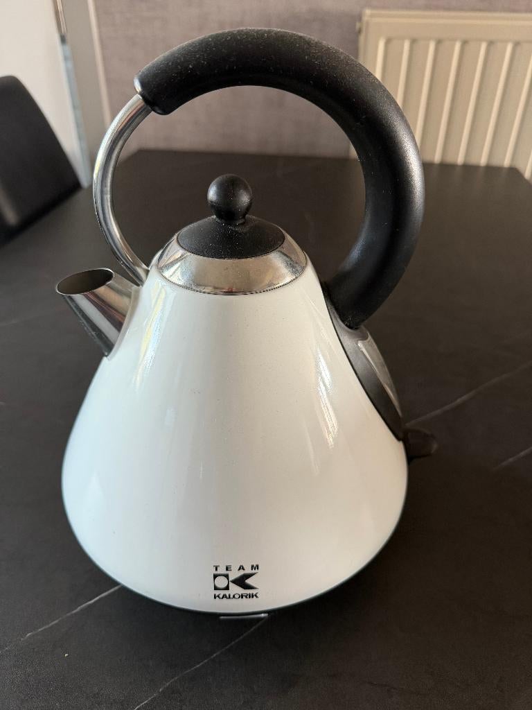 Waterkoker, Elektronische apparatuur, 1 tot 2 liter, Ophalen, Zo goed als nieuw