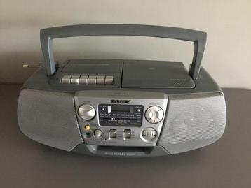 Sony radio - cassette - cd beschikbaar voor biedingen