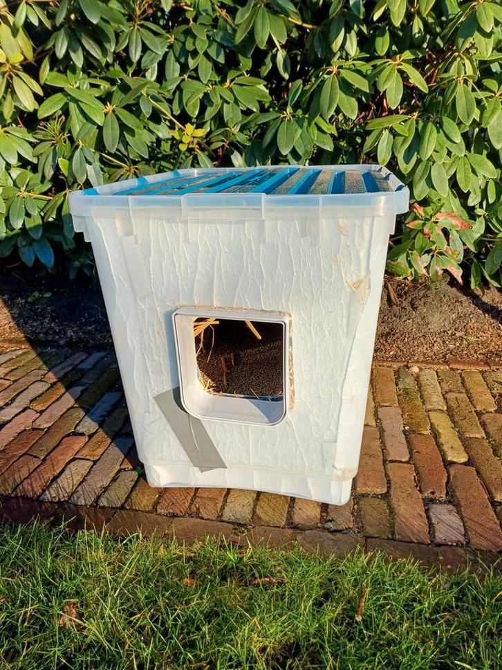 Kattenhuis buiten, Dieren en Toebehoren, Katten-accessoires, Zo goed als nieuw, Ophalen of Verzenden