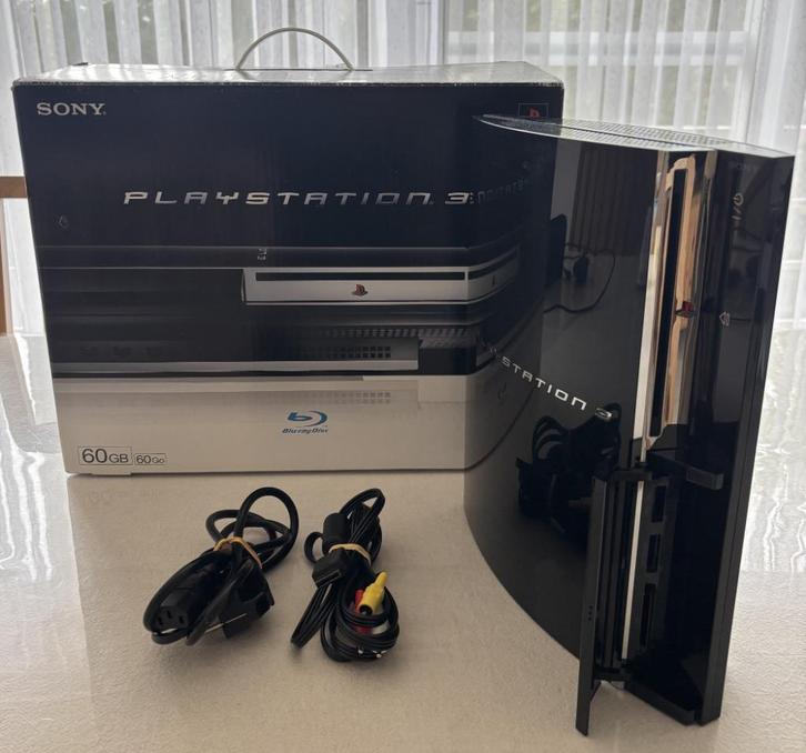 PlayStation 3 CECHC04 – 60GB Backwards Compatible - Boxed, Games en Spelcomputers, Spelcomputers | Sony PlayStation 3, Zo goed als nieuw