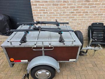 Dicht aanhangwagen perfect spullen in kun fiets op dak gemaa beschikbaar voor biedingen