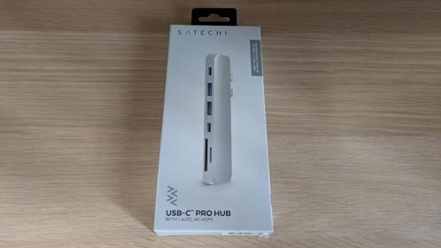 USB-C Pro Hub Satechi (nieuw), Computers en Software, Pc- en Netwerkkabels, Ophalen of Verzenden