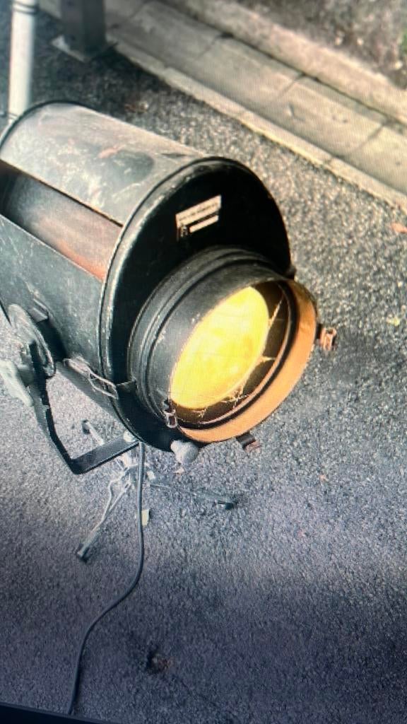 Theater lamp, Ophalen, Zo goed als nieuw