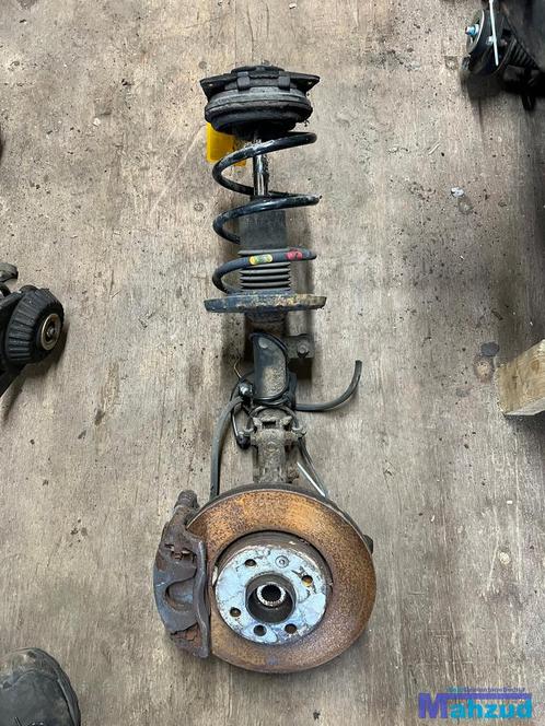 NISSAN NOTE links voor veerpoot remklauw fusee 2005-2012, Auto-onderdelen, Ophanging en Onderstel, Nissan, Gebruikt, Ophalen of Verzenden