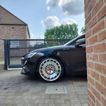 Rotiform CCV 8,5j x 19" ET45 5X112 met Hankook 225/35 beschikbaar voor biedingen