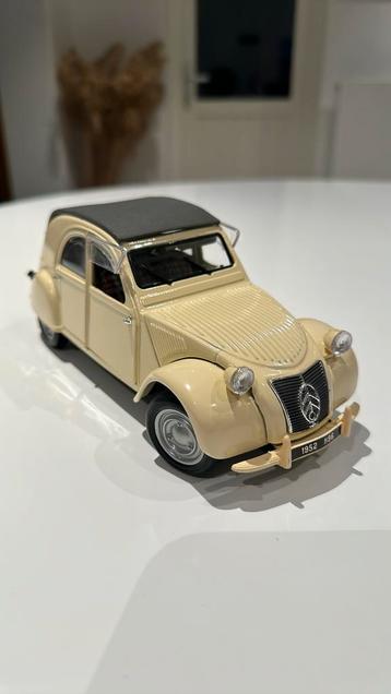 CITROËN 2cv 1/18 Maisto état neuf en boîte 