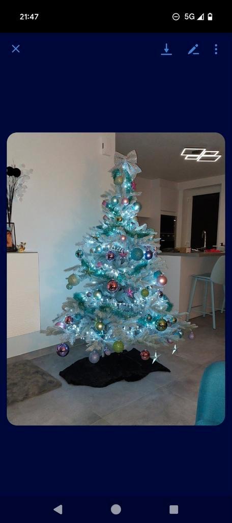 Kerstboom met alle toebehoren erbij, Diversen, Kerst, Zo goed als nieuw, Ophalen