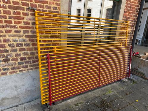 Vasco Tulipa design radiatoren, Doe-het-zelf en Bouw, Verwarming en Radiatoren, Gebruikt, Ophalen
