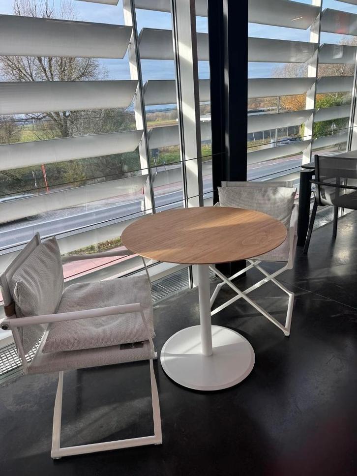 Talenti Riviera set tafel + 2 stoelen *uitverkoop*, Tuin en Terras, Tuintafels, Nieuw, Rond, Ophalen