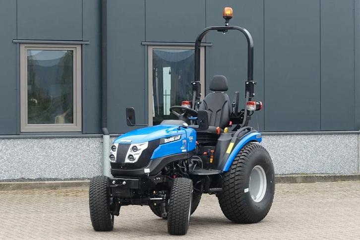 Solis 26H 4wd HST / 0002 Draaiuren / Hoge Gazonbanden, Zakelijke goederen, Landbouw | Tractoren, Overige merken, Gebruikt