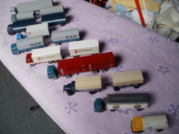 10x Wiking Ho vrachwagen met oplegger voor bij de treinbaan. beschikbaar voor biedingen