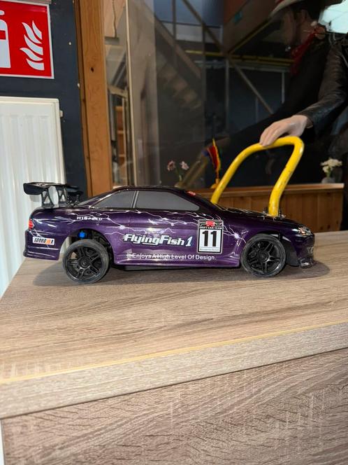 Te koop, electrische drift/race auto, snelheid 50-65km/uur, Hobby en Vrije tijd, Modelbouw | Radiografisch | Auto's, Gebruikt