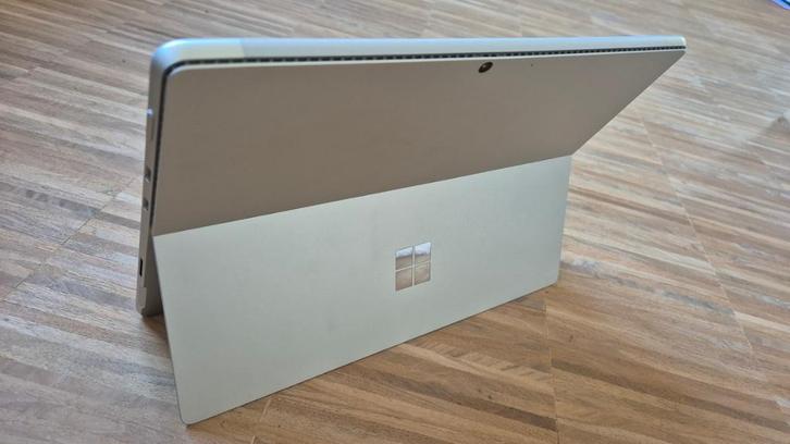 Surface Pro 8 - voor onderdelen, Computers en Software, Computerbehuizingen, Zo goed als nieuw, Ophalen of Verzenden