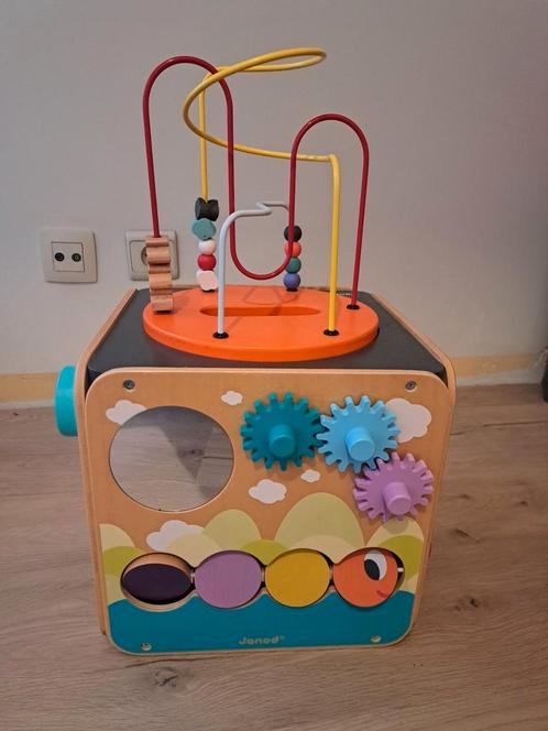 Janod looping multispeeltafel, Kinderen en Baby's, Speelgoed | Houten speelgoed, Zo goed als nieuw, Overige typen, Ophalen