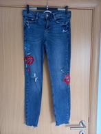 Jeans broek met bloemen maat 38, Vêtements | Femmes, Culottes & Pantalons, Comme neuf, Taille 38/40 (M), Bleu, Enlèvement ou Envoi