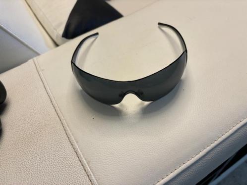 prada zonnebril 1 x gebruikt, Handtassen en Accessoires, Zonnebrillen en Brillen | Heren, Zo goed als nieuw, Zonnebril, Zwart