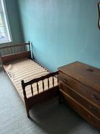 Slaapkamer met commode, bed en kattenbodem, Huis en Inrichting, Slaapkamer | Bedden, Ophalen, Gebruikt