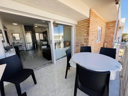 Ruim gerenoveerd appartement te bij het strand . Punta Prima, Immo, Buitenland, Spanje, Appartement, Overige