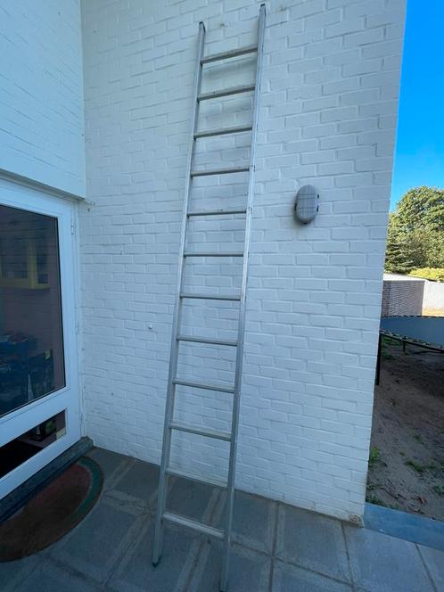 Solide 1x12 (aluminium ladder), Doe-het-zelf en Bouw, Ladders en Trappen, Gebruikt, Ladder, Ophalen