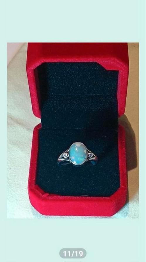 Prachtige massief zilveren ring met Andamooka opaal, Handtassen en Accessoires, Ringen, Nieuw, Zilver, Zilver, Ophalen of Verzenden