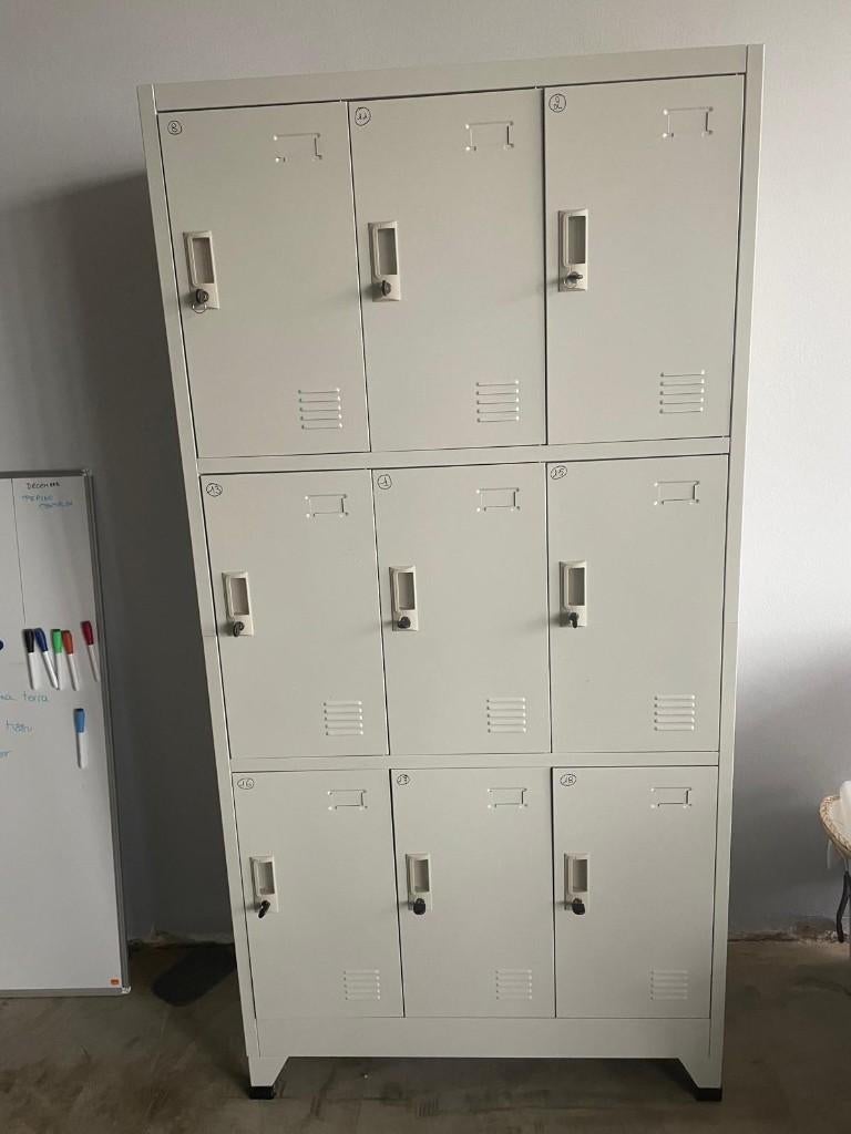 Armoire à casiers 9 compartiments, en acier, état d'occasion, Enlèvement, Utilisé