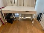 Bureau blanc avec tiroirs –132 x 60 x 76 cm, Ophalen, Zo goed als nieuw, Bureau
