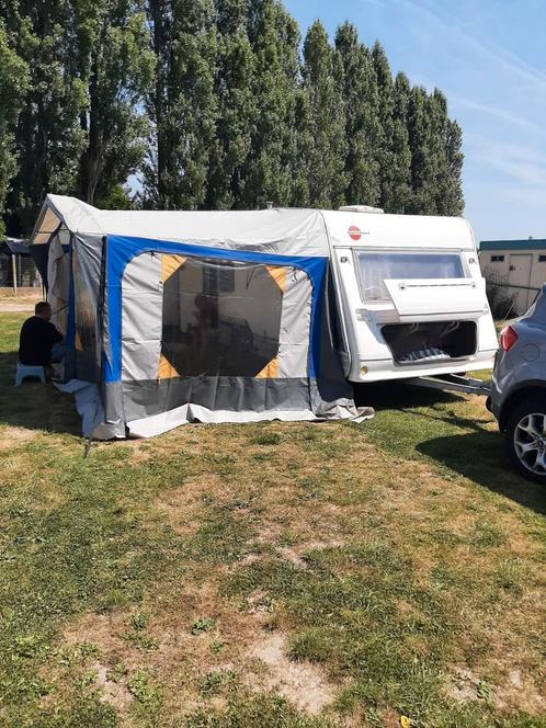 Caravan, Caravans en Kamperen, Caravans, Particulier, tot en met 4, 1000 - 1250 kg, Standaardzit, Bürstner, Vast bed, 4 tot 5 meter