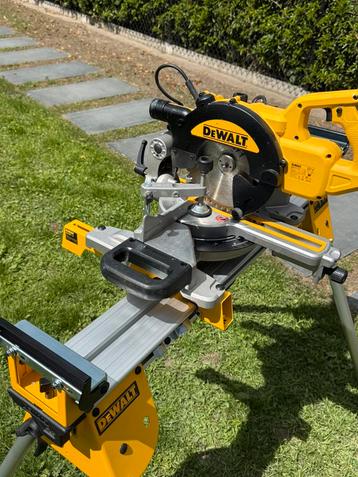 Dewalt Dws774QS set afkortzaag  beschikbaar voor biedingen