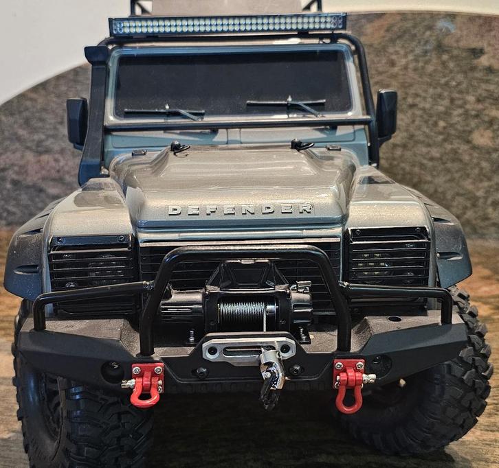 Traxxas TRX-4 Defender — Gris, état neuf, entièrement équipé, Hobby & Loisirs créatifs, Modélisme | Radiocommandé & Téléguidé | Voitures