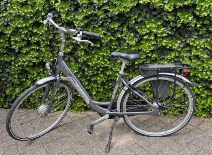 Damesfiets ‘Giant’ electrisch (batterij defect), Fietsen en Brommers, Fietsen | Dames | Damesfietsen, Giant, Versnellingen, Ophalen