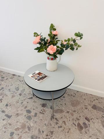 Table basse double en formica  beschikbaar voor biedingen