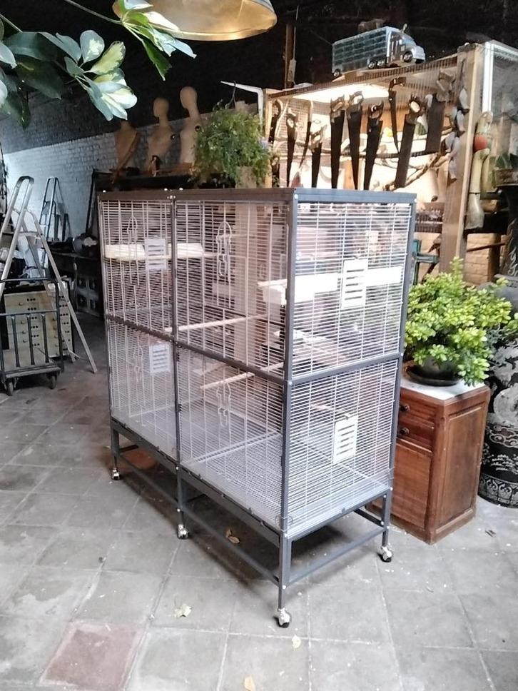 Grote vogelkooi (niet gebruikt geweest!), Dieren en Toebehoren, Vogels | Hokken en Kooien, Zo goed als nieuw, Vogelkooi, Metaal